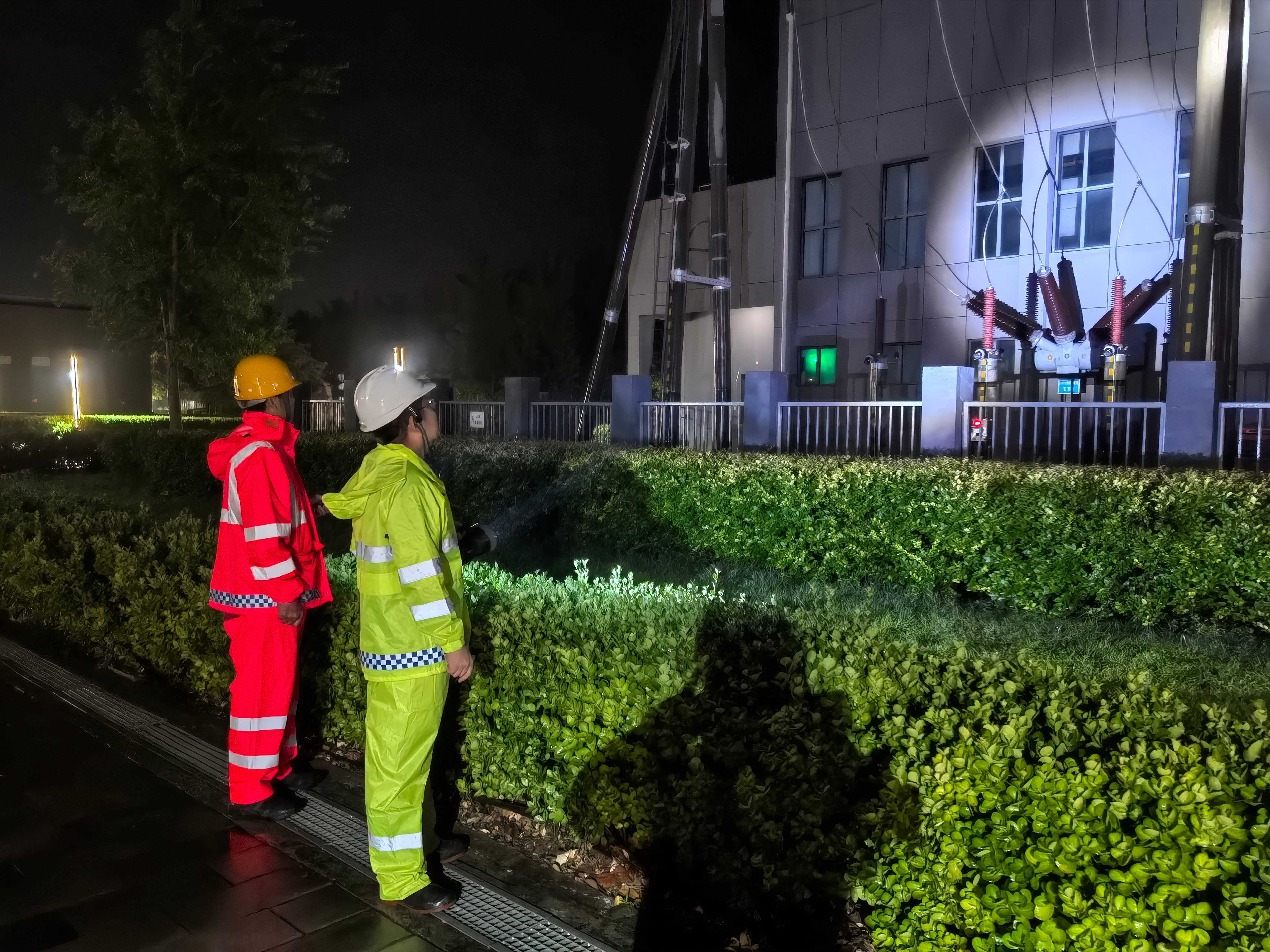 雨后巡查惠南莊泵站變電站(1).jpg